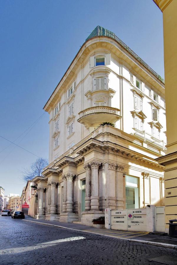 Apartment Trevi Fountain & Spanish Steps โรม ภายนอก รูปภาพ