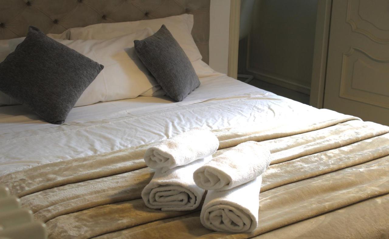 Apartment Trevi Fountain & Spanish Steps โรม ภายนอก รูปภาพ