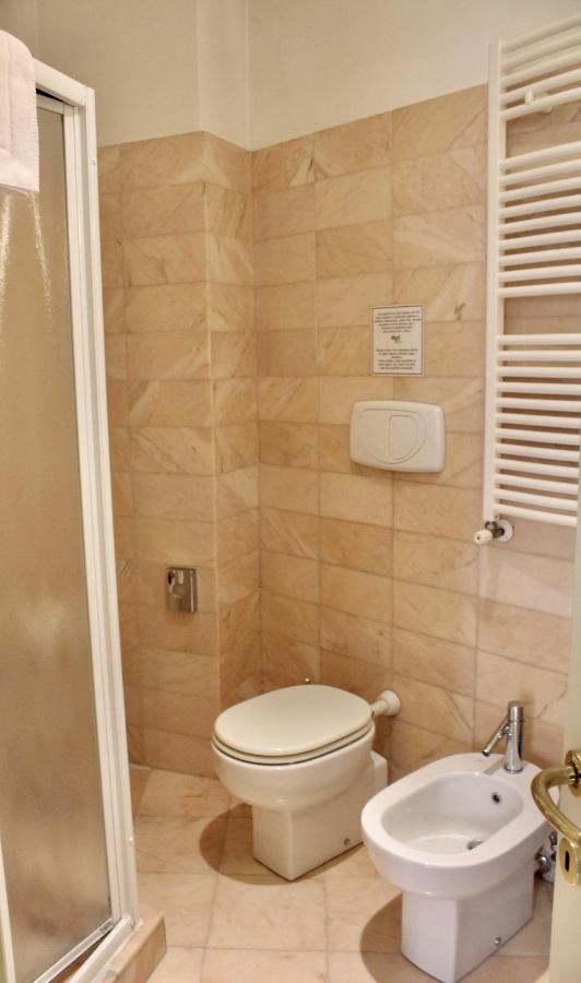 Apartment Trevi Fountain & Spanish Steps โรม ภายนอก รูปภาพ