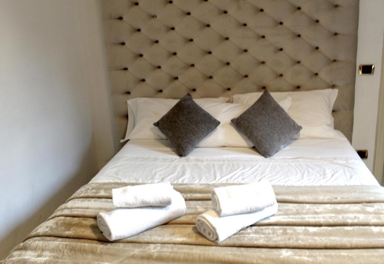 Apartment Trevi Fountain & Spanish Steps โรม ภายนอก รูปภาพ