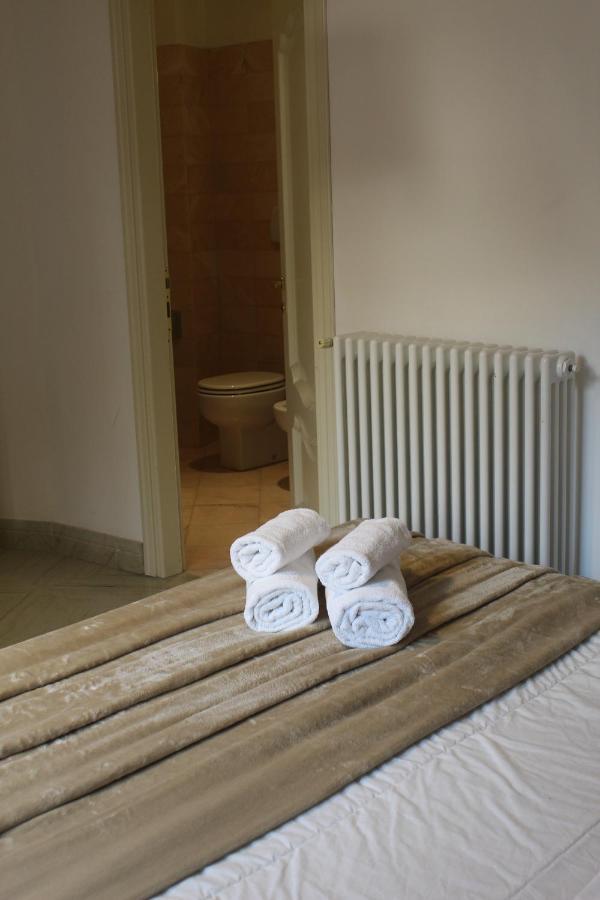 Apartment Trevi Fountain & Spanish Steps โรม ภายนอก รูปภาพ
