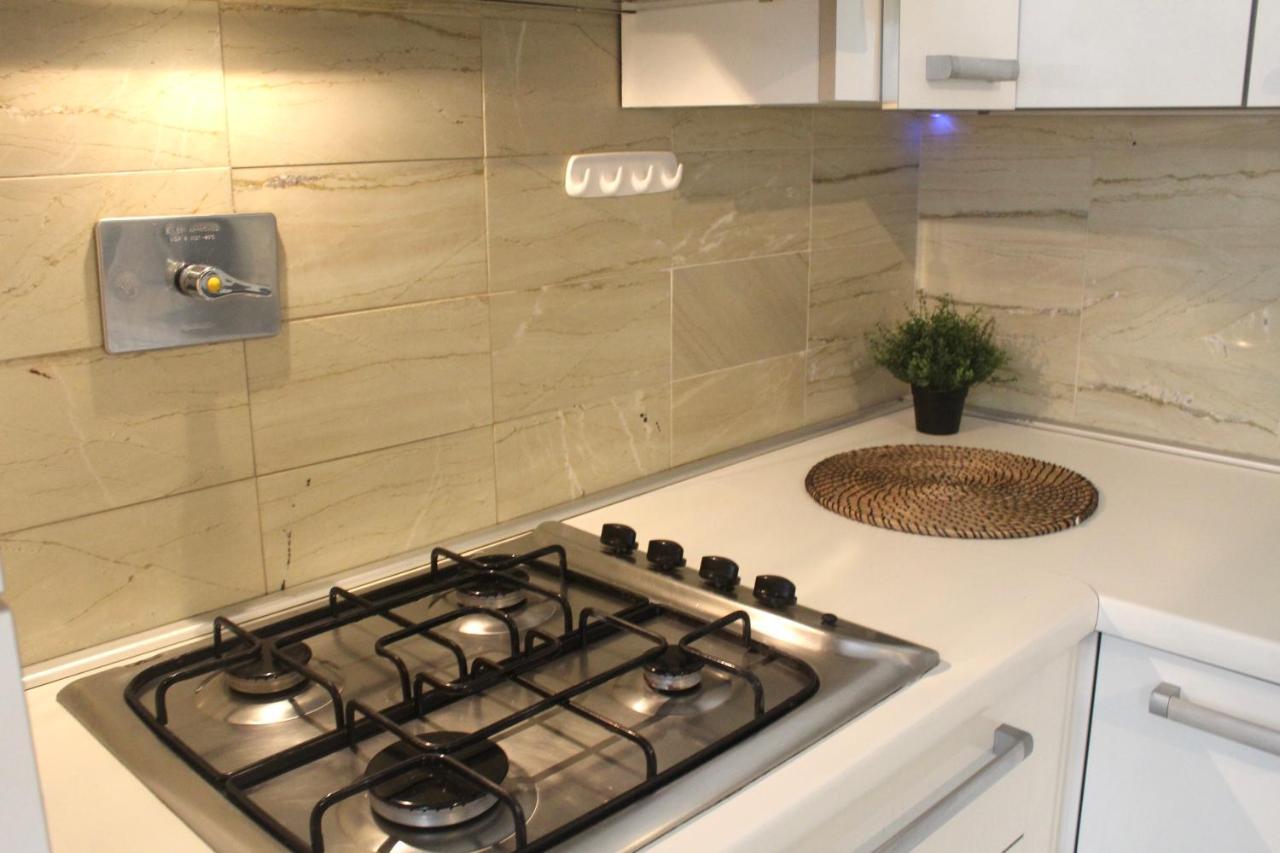 Apartment Trevi Fountain & Spanish Steps โรม ภายนอก รูปภาพ