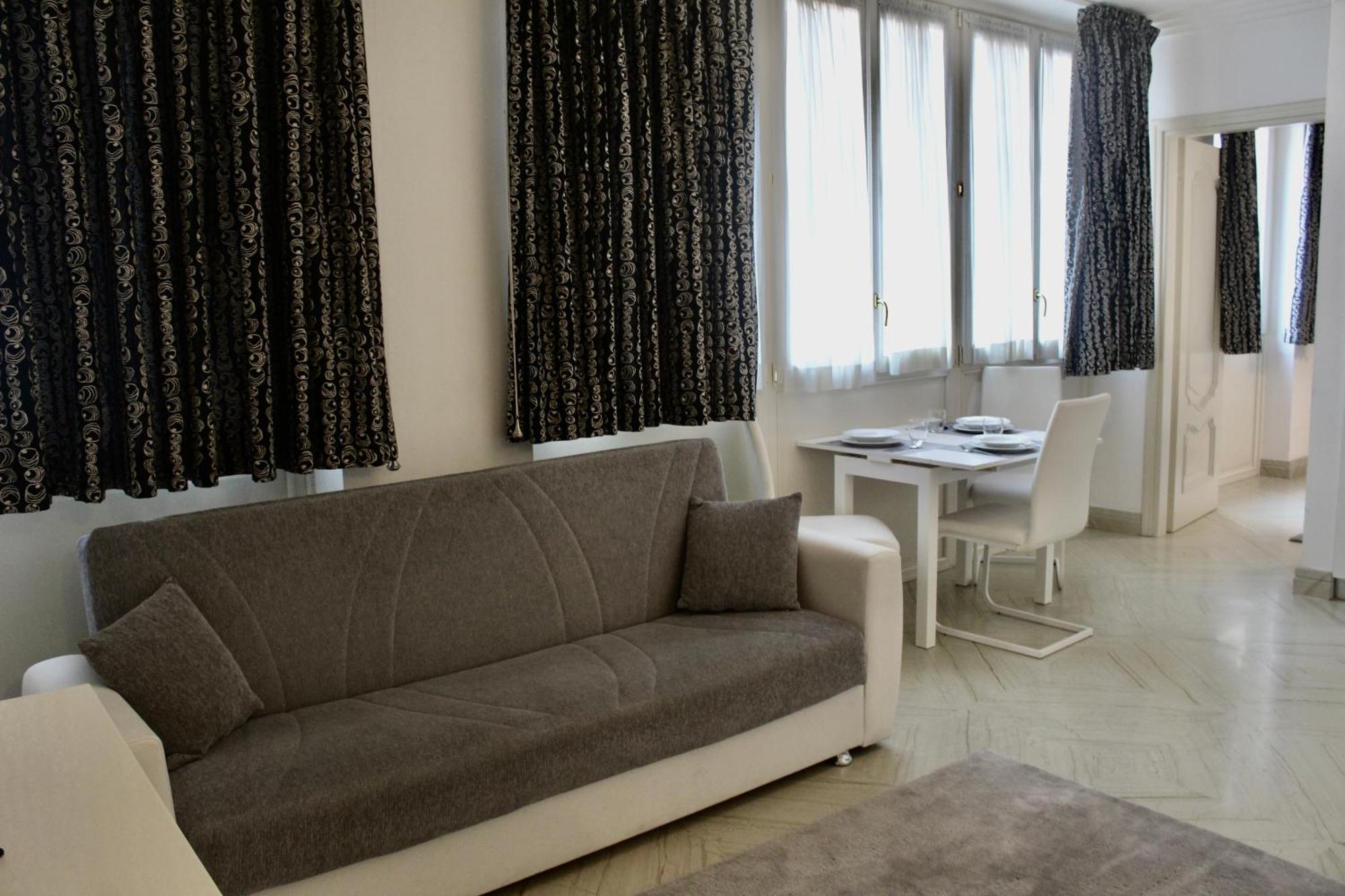 Apartment Trevi Fountain & Spanish Steps โรม ภายนอก รูปภาพ